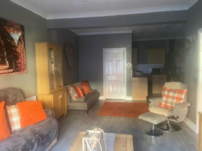 Refurbished 1 Bedroom Flat & Additional Sofa Bed